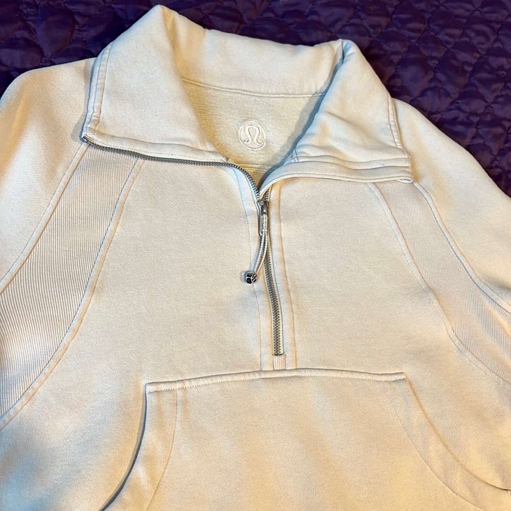 Small Lululemon half zip sweater